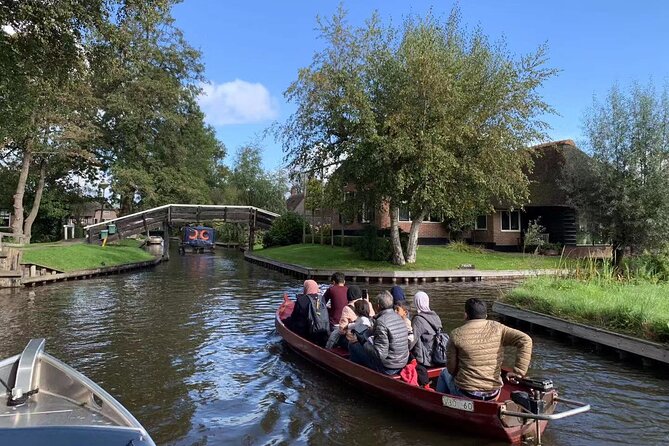 Day Tour Giethoorn, Afsluitdijk and Zaanse Schans with Boat Cruise - A Full-Day Dutch Countryside Loop from Amsterdam
