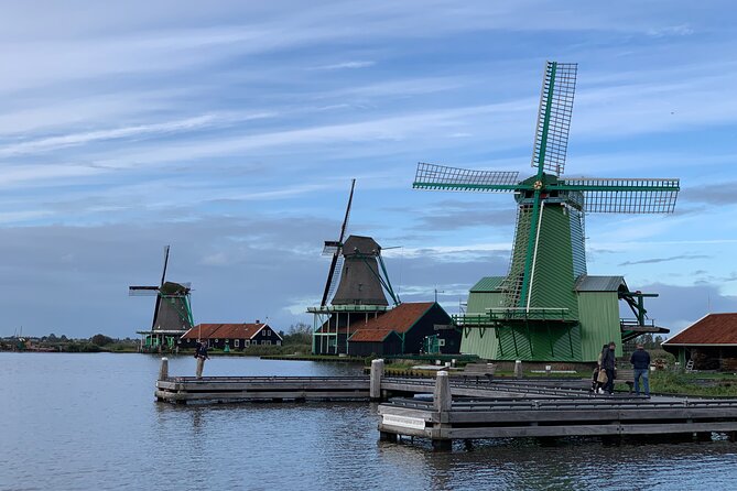 Day Tour Giethoorn, Afsluitdijk and Zaanse Schans with Boat Cruise - Giethoorn: The Boat Cruise That Turns This Day into Something Special
