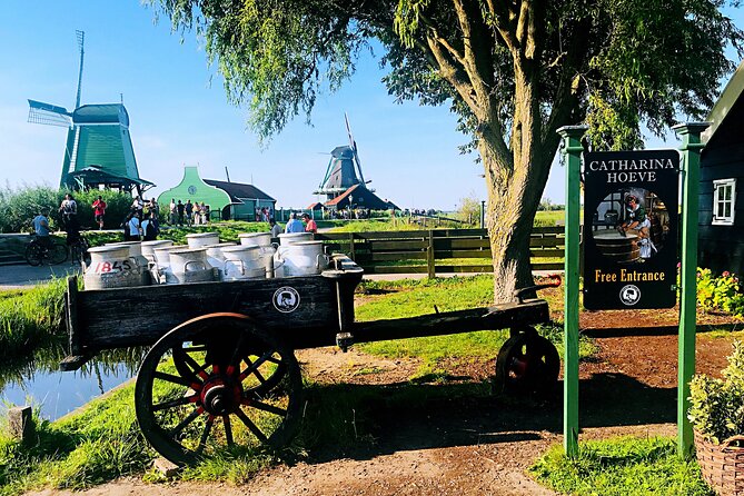 Day Tour Giethoorn, Afsluitdijk and Zaanse Schans with Boat Cruise - Who Should Book This Tour (And Who Should Skip It)