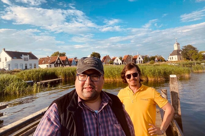 Dreamy Dutch Villages Tour: Giethoorn, Zaanse Schans & More - Giethoorn’s canal world: the hour boat tour you’ll remember