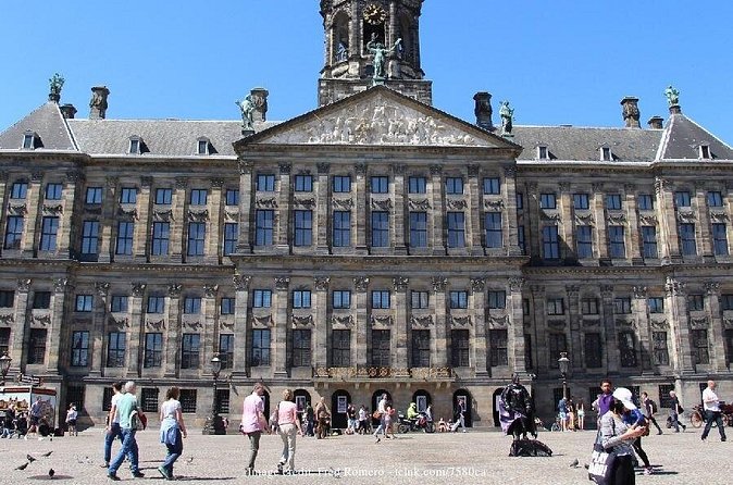 Dutch Golden Age: Private Tour of Amsterdam & Rembrandt's House - Dam Square and Damstraat: Amsterdam’s royal center on foot