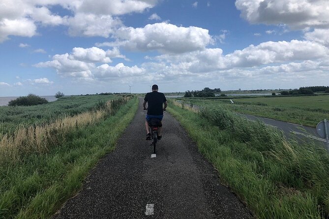 E-Bike PRIVATE tour Countryside of Amsterdam Volendam Marken - Volendam: the fishing village start that sets the tone