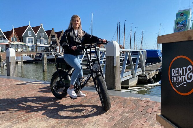 E-fatbike rental Volendam - Countryside of Amsterdam - Getting back from Marken: Volendam–Marken Express and bringing your e-bike