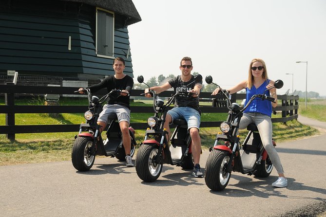 E-scooter rental Volendam - Countryside of Amsterdam - Extending to Marken: the 10 km dike factor and the boat return