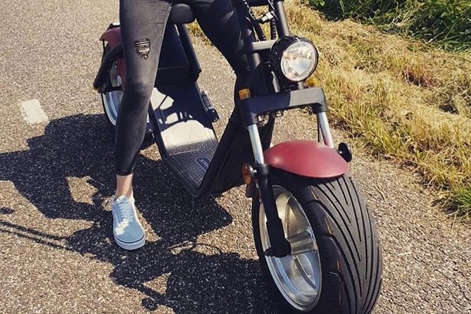 E-scooter rental Volendam - Countryside of Amsterdam - Price and value: what $4,300.48 buys you in the real world