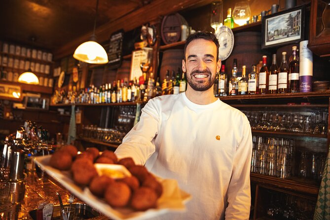 Eating Amsterdam: Albert Cuyp Market & The Pijp Food Tour - Simon Meijssen and the Saucijzenbroodje: A Bakery Stop That Feels Like a Local Habit