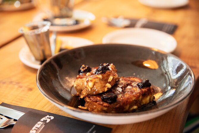 Eating Amsterdam: Albert Cuyp Market & The Pijp Food Tour - Lunchcafé Bozz: Broodje Gezond, Built From Your Own Tastings