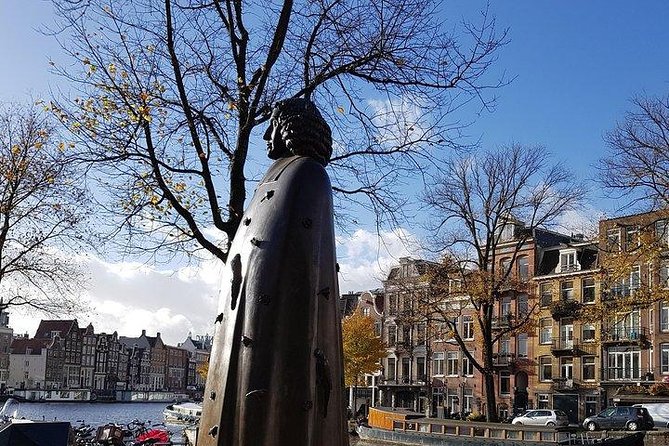 Elisabeth's Tailor made tours and services in Amsterdam and the Netherlands. - Leidseplein: tasting rooms, cafés, and modern hangout energy