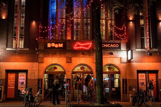 English Comedy Show Amsterdam: Boom Chicago - The show format: English improv, stand-up style, and live music