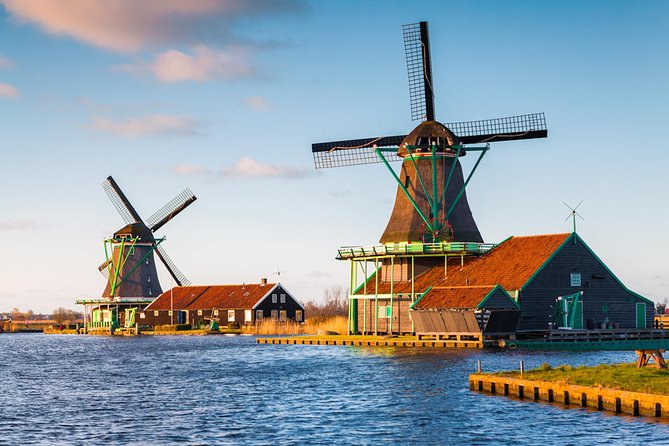 Excursion to the mills of Zaanse Schans - Inside the mills area: what you’ll actually learn as you walk