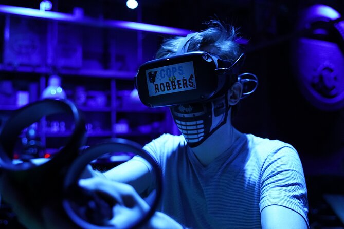 Free Roam VR in Amsterdam – Immerse Yourself in a Virtual World! - Arcades at the venue: how to turn one session into a longer outing
