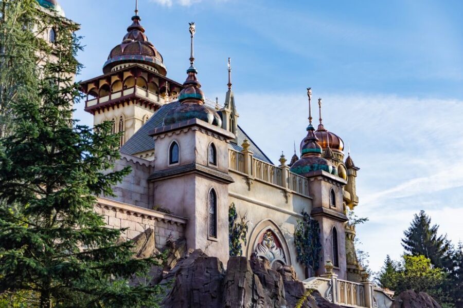 From Amsterdam: Day Trip to Efteling Theme Park with Ticket - Price and value: is $590 per person worth it?