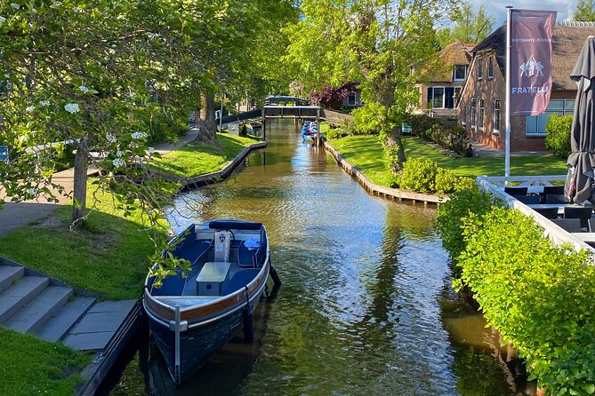 From Amsterdam: Giethoorn Day Trip with Canal & Village Tour - The Canal Boat Cruise: The Part People Remember