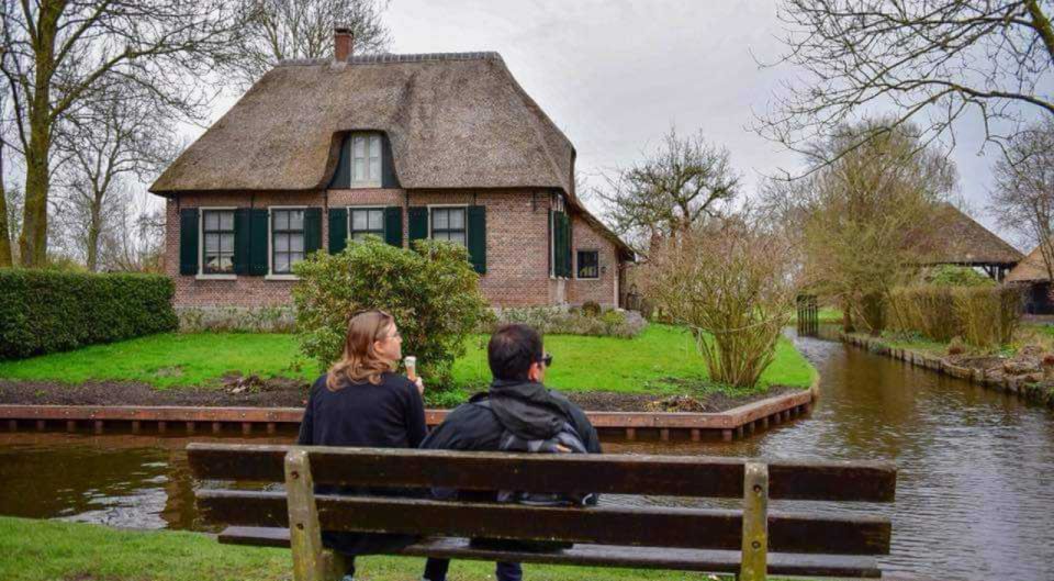 From Amsterdam: Giethoorn Guided Day Trip with Canal Cruise - The timing that makes this day trip work (and what to watch)