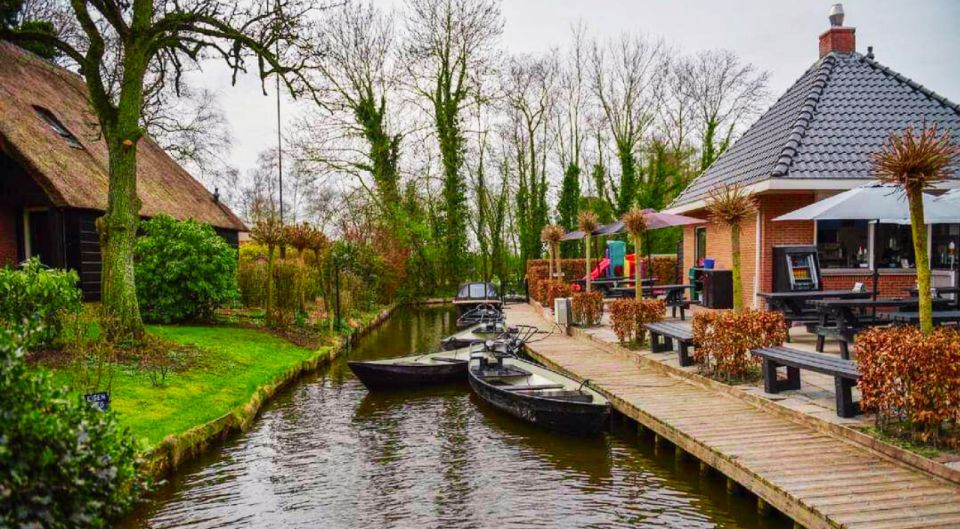 From Amsterdam: Giethoorn Guided Day Trip with Canal Cruise - Comfort tips that keep the day easy