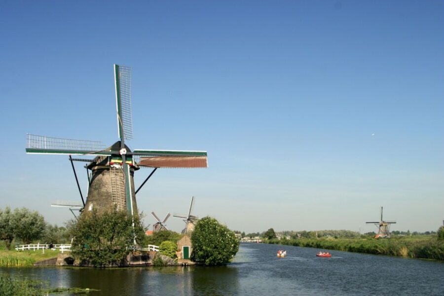 From Amsterdam: Private Day Trip to the Dutch Castles - A private car day from Amsterdam: how the 8 hours feel