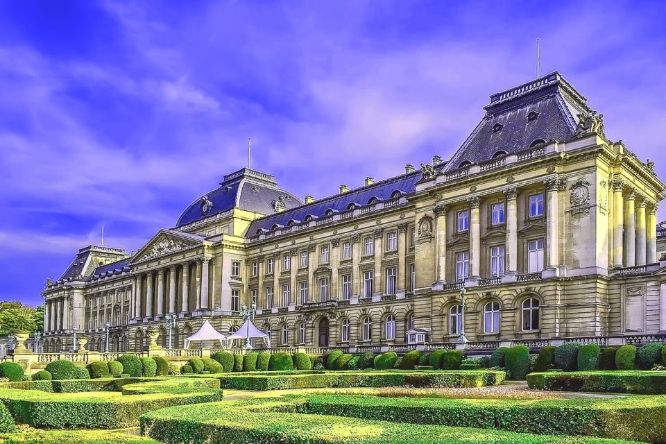 From Amsterdam: Private Sightseeing Trip to Brussels - Chinese Pavilion, Court of Justice, and Council of Ministers: architecture on the move