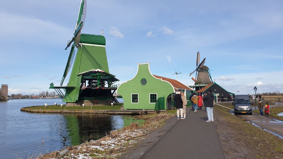From Amsterdam: Small Group Zaanse Schans and Volendam Tour - Zaanse Schans: Clocks, Clogs, Cheese, and Windmills in One Living Village