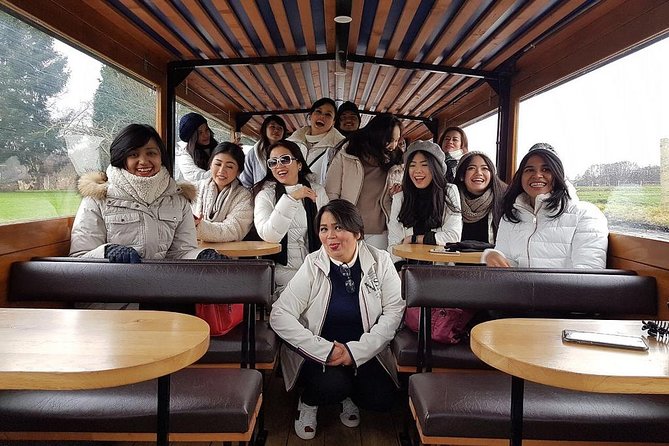 From Amsterdam: Zaanse Schans, Volendam, Giethoorn with Boat Tour - Giethoorn Center and the 1-hour canal boat: why the village feels like a movie set