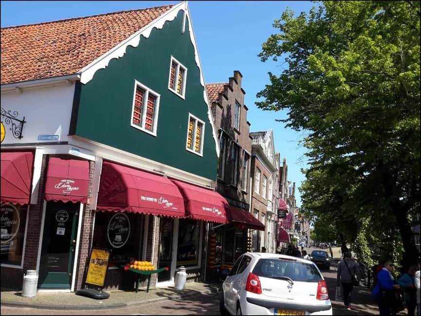 Full-day excursion to Edam, Volendam, and Marken - Volendam: Fishing-Village Walks and Boats You’ll Want to Photograph