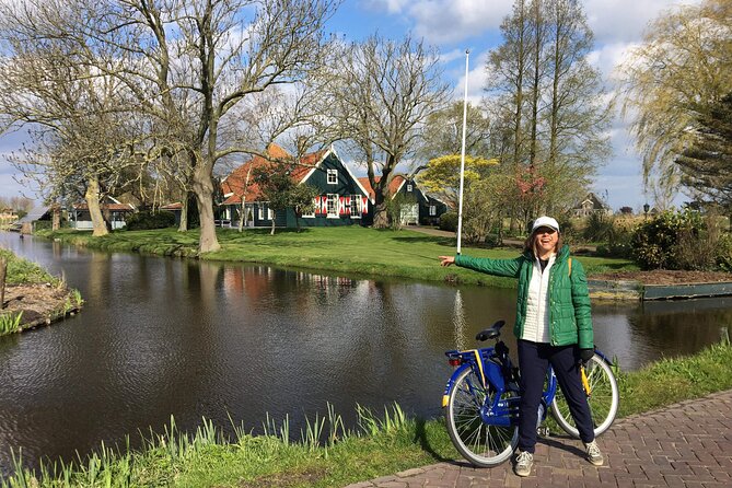 Full-Day Private Guided Countryside Tour from Amsterdam by Bike - Monnickendam Harbour: Smokehouses, Traditions, and Smoked Eel