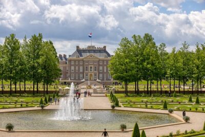 Full-Day Private Historic Royal Tour around Palaces and Castles - Paleis Het Loo: 330 years of Dutch royal life, plus gardens and royal vehicles