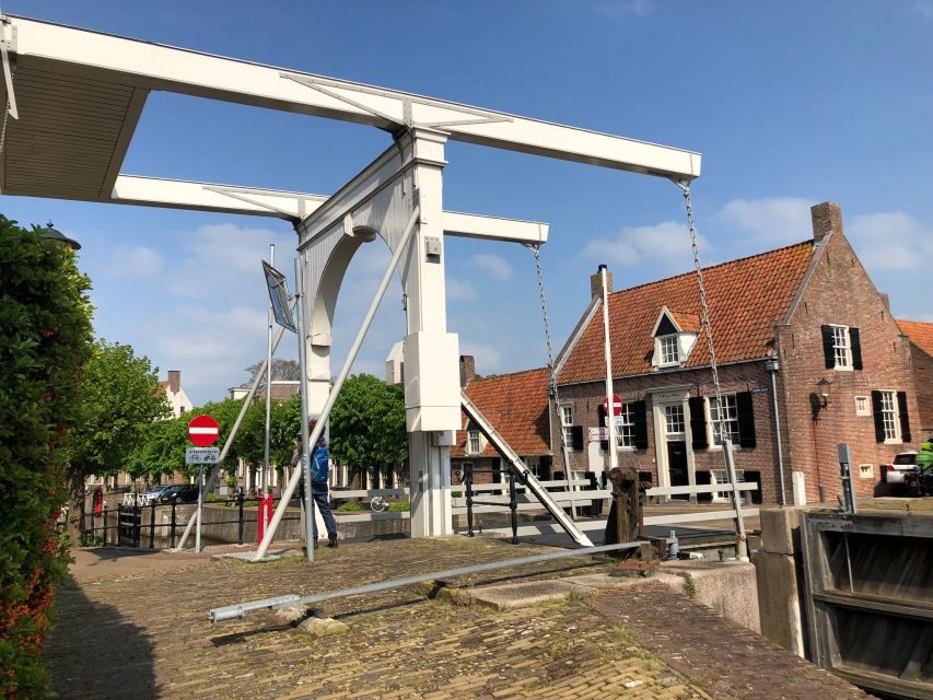 Giethoorm & Exploring the North of The Netherlands Tour - The North Holland Extras: Volendam and Marken Island Side Strolls