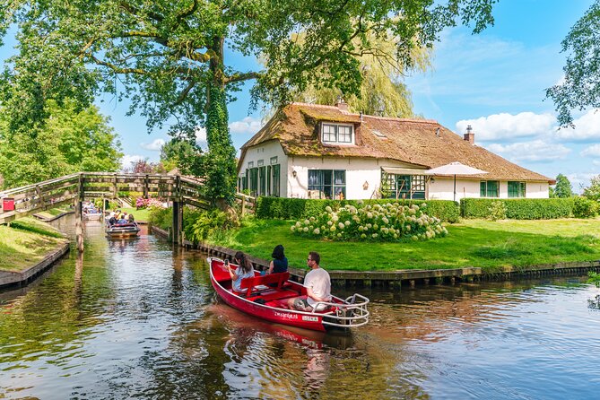 Giethoorn and Afsluitdijk Day Trip from Amsterdam with Boat Trip - A canal village plus a water-engineering icon