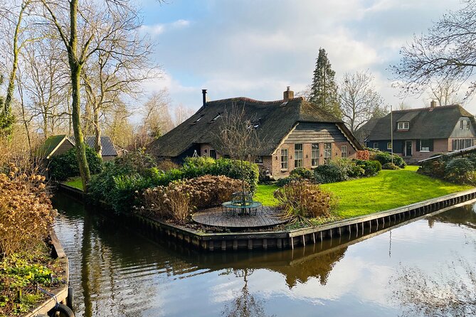 Giethoorn and Zaanse Schans Day Tour Small Group Incl. Boat Ride - Bovenwijde: extra water views without turning the day into a marathon