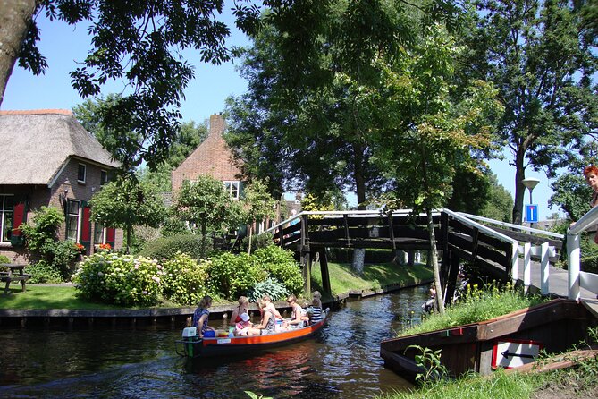Giethoorn Day Trip from Amsterdam With Cruise and Cheeseplatter - Who should book this Giethoorn day trip?
