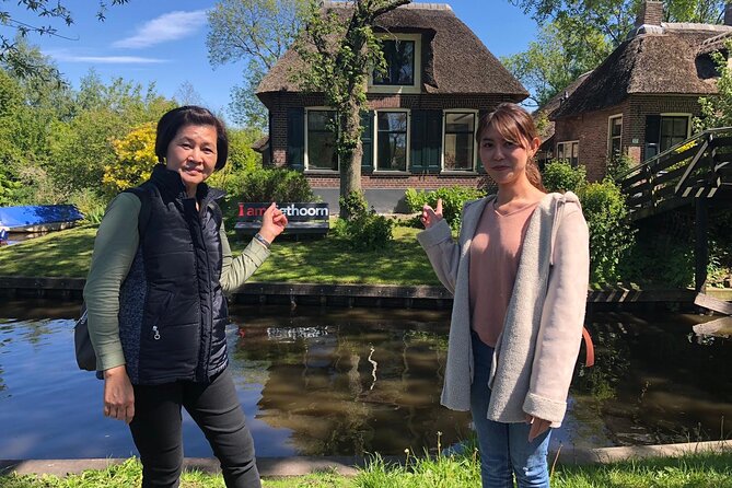 Giethoorn, Private Boat Tour & Exploring the North Netherlands - Guide factor: how Steve’s style elevates the day