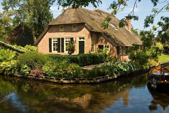Giethoorn Private Tour & Boat Trip - The Day Plan: 10:00 Start, About 6 Hours Total, 5 Hours in Giethoorn