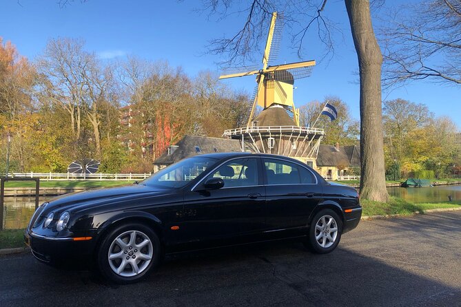 Giethoorn Private Tour Guide Giethoorn in luxury Jaguar S Type - The Giethoorn boat ride and why timing matters
