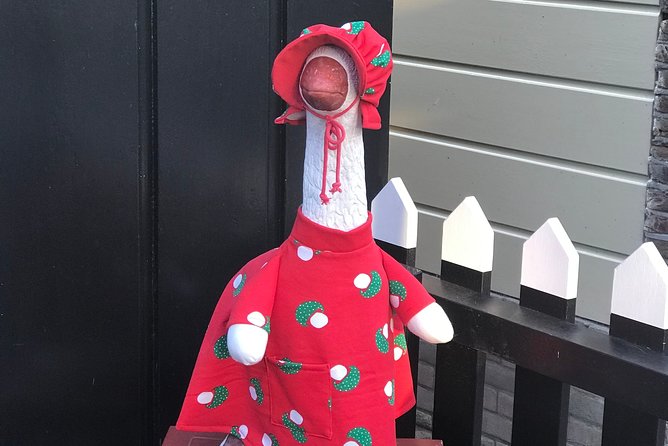 Half-Day Edam and Volendam Private Walking Tour from Amsterdam - Volendam Family Smokehouse: The Lunch Add-On If You Still Have Energy