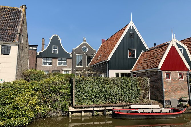 Hidden Gems Tour: visit 5 unforgettable places from Amsterdam - The value of a small group leaving Amsterdam