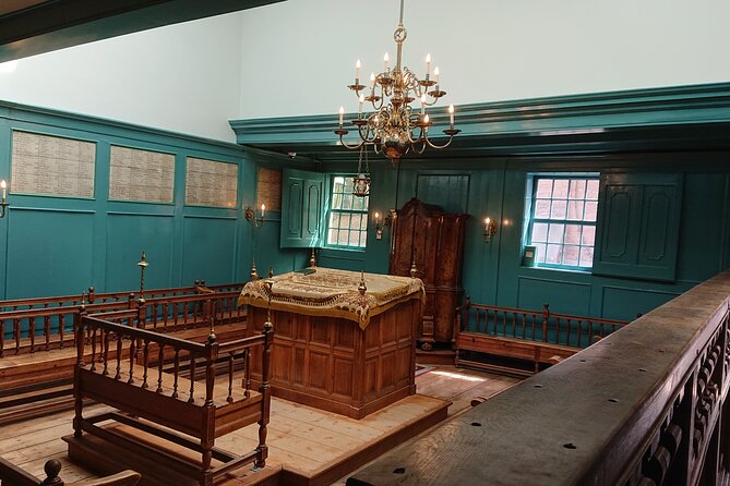Jewish Amsterdam Private Walking Tour - Deaf Memorial, Spinoza Monument, and Jewish Resistance Monuments