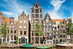 Jordaan, Anne Frank and Leidseplein tour in English - Amsterdam Canal Ring sights: palaces, houseboats, and the narrowest house