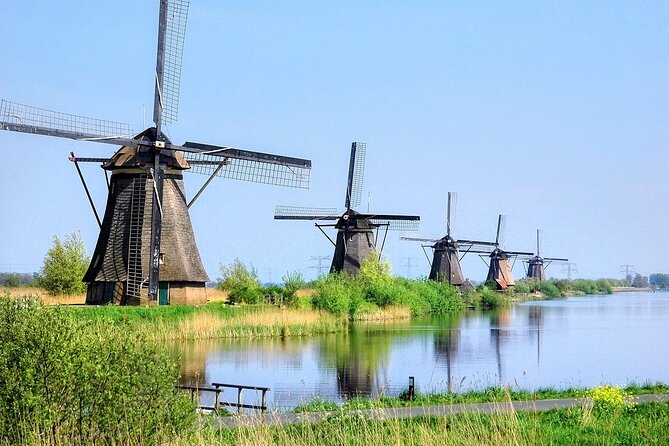 Kinderdijk Windmills and Delft Small-Group Tour from Amsterdam - Royal Delft factory: watching blue-and-white get made