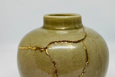 Kintsugi Workshop "The art of Imperfection" - The 2-hour flow: symbolic break to golden repair