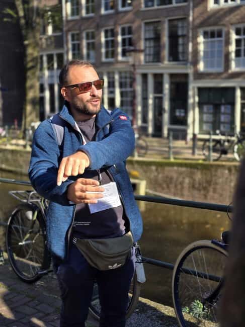 Liberal Amsterdam: Small-Group Walking Tour & Anne Frank VR - Why this Liberal Amsterdam walk feels different