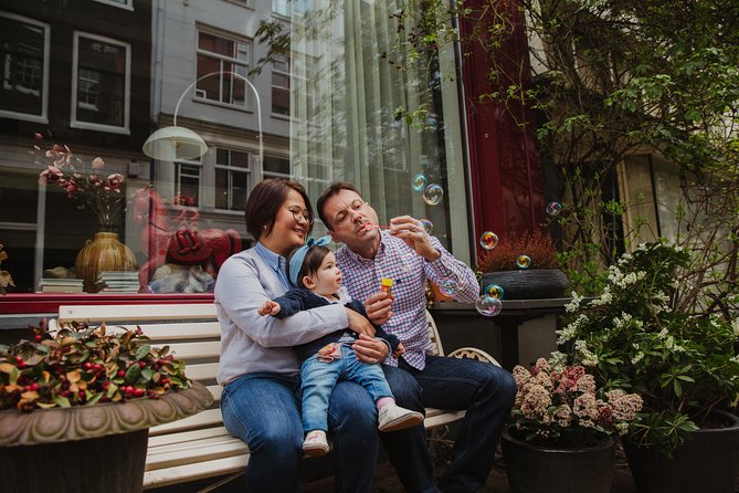 Memories for life - Photo shoots in Amsterdam with a professional photographer - Choosing Your Amsterdam Look: Jordaan Romance, Quieter East, or City-Center Energy