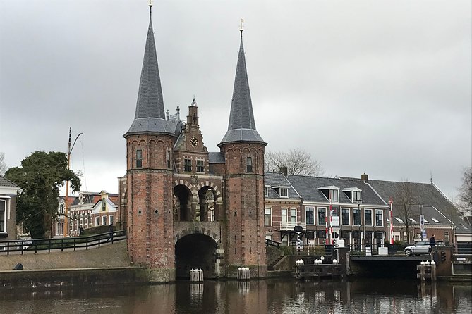 Northern Highlights Tour: visit 4 magnificent places from Amsterdam - Stop 2: Afsluitdijk Watchtower and the Sea Meets Lake View