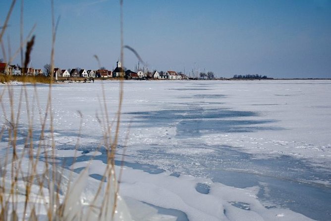 Off the beaten paths Dutch Country Side Private Tour in Jaguar - Broek in Waterland: breathtaking watervillas and houseboats