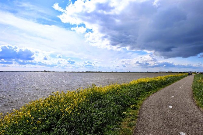 Off the Beaten Paths Dutch Landscape Private Tour 1/2 day Jaguar - Durgerdam, Zuiderwoude, and Katwoude: The Dike Views You Came For