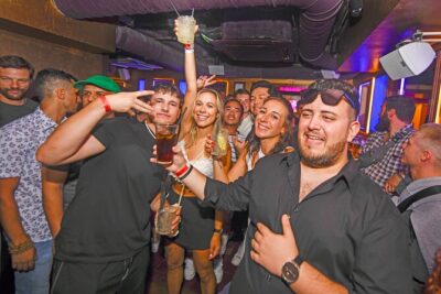 Original Amsterdam Pub Crawl - Starting at The Waterhole Live Music Bar: your first stop sets the pace