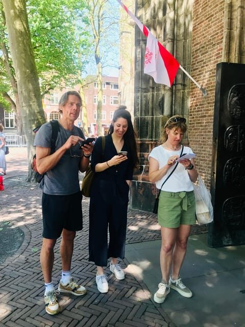 Outside Escape Amsterdam with your friend(s) and have fun! - Price and value: $29 per group for a full day of problem-solving