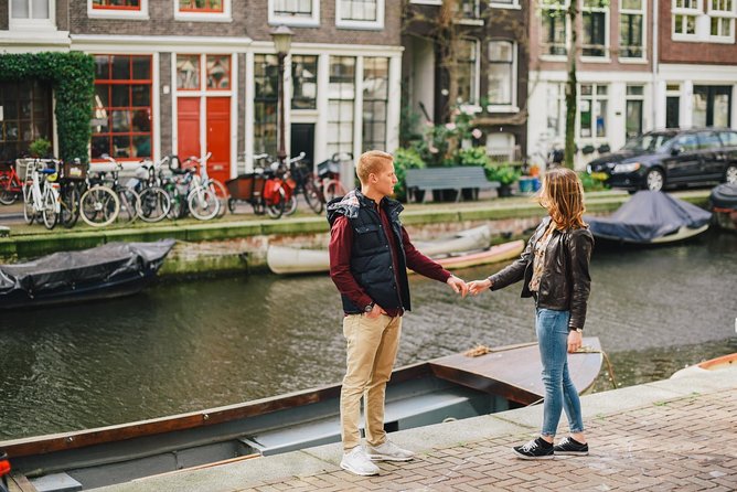 Personal Travel and Vacation Photographer Tour in Amsterdam - Meet Olga and the contemporary, candid style