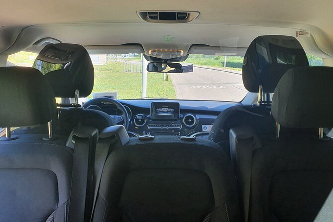Private Airport Transfer to or from Schiphol Airport - Timing and traffic: why the ride length is listed as 15 to 45 minutes