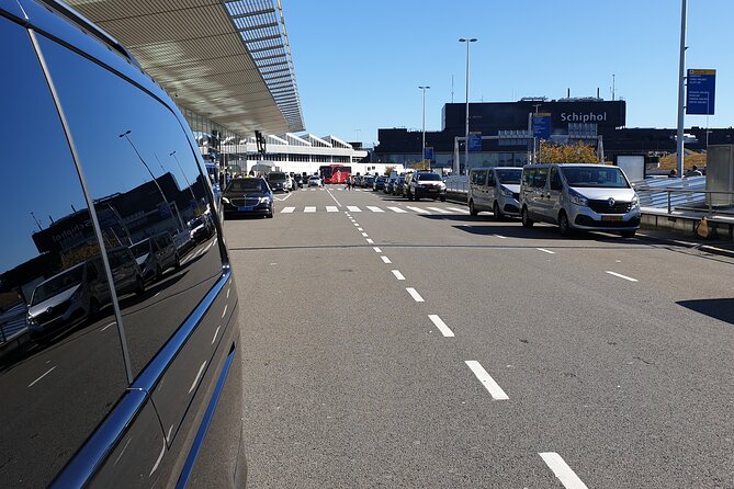 Private Airport Transfer to or from Schiphol Airport - Potential downsides (and how to avoid them)