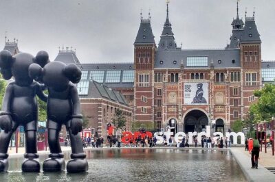 Private Amsterdam City Highlights Bike Tour (PRIVATE GUIDE) - Safety on busy streets: what guides do differently
